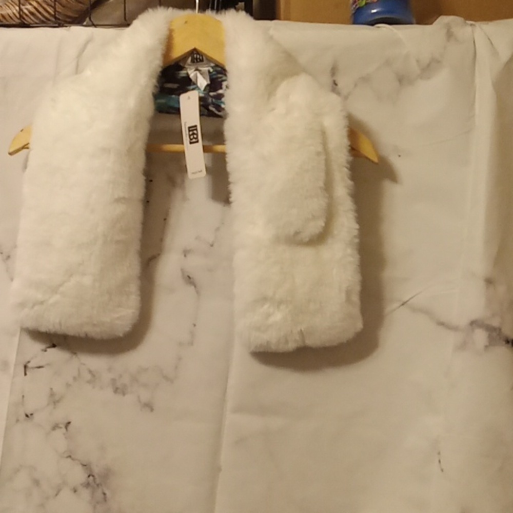 Laundry by design faux fur wrap 💜💜💜💜